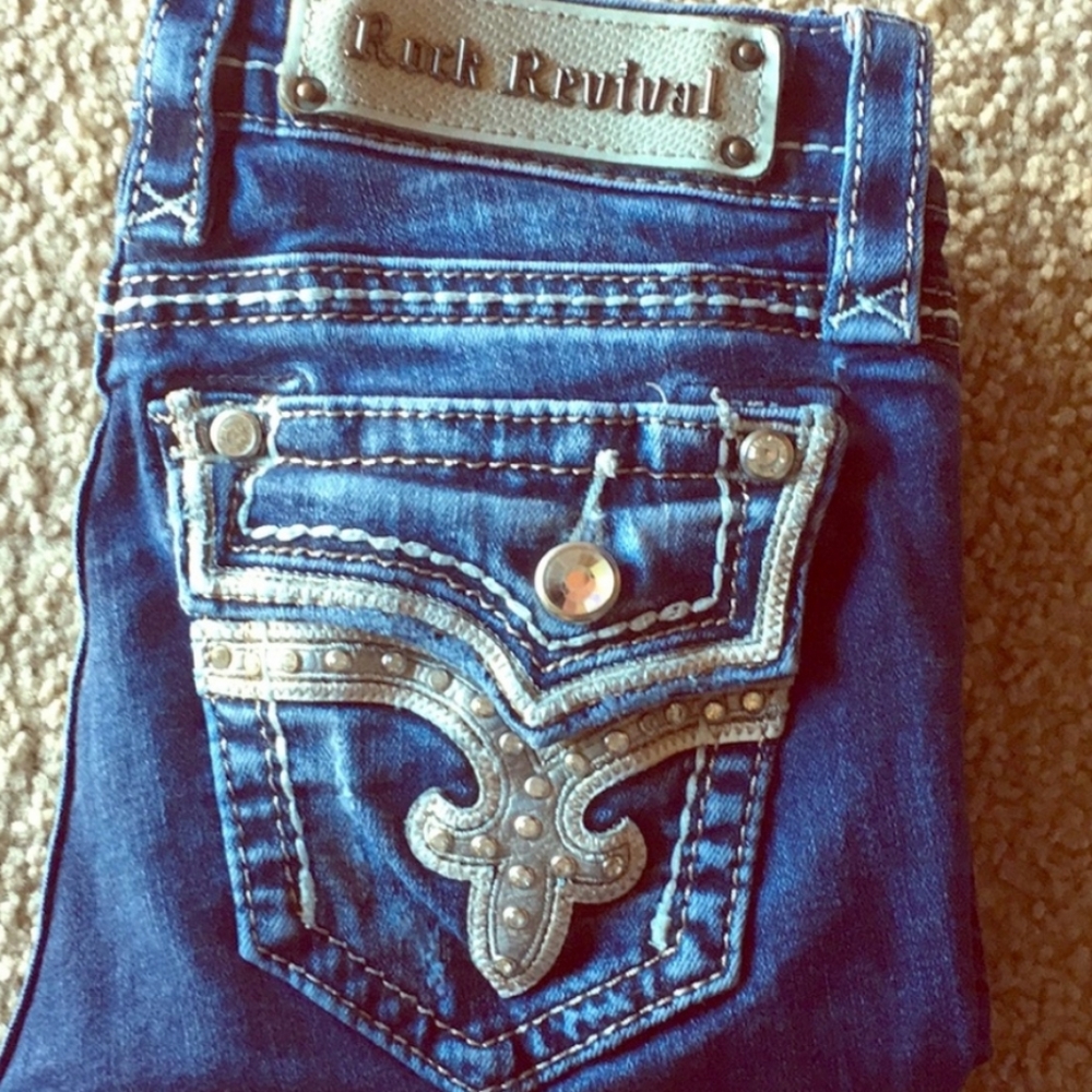 Size 25 kai ankle skinny rock revivals